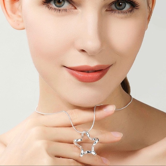 NEW!!! 925 Sterling Silver Starfish Necklace!!! - Picture 3 of 16